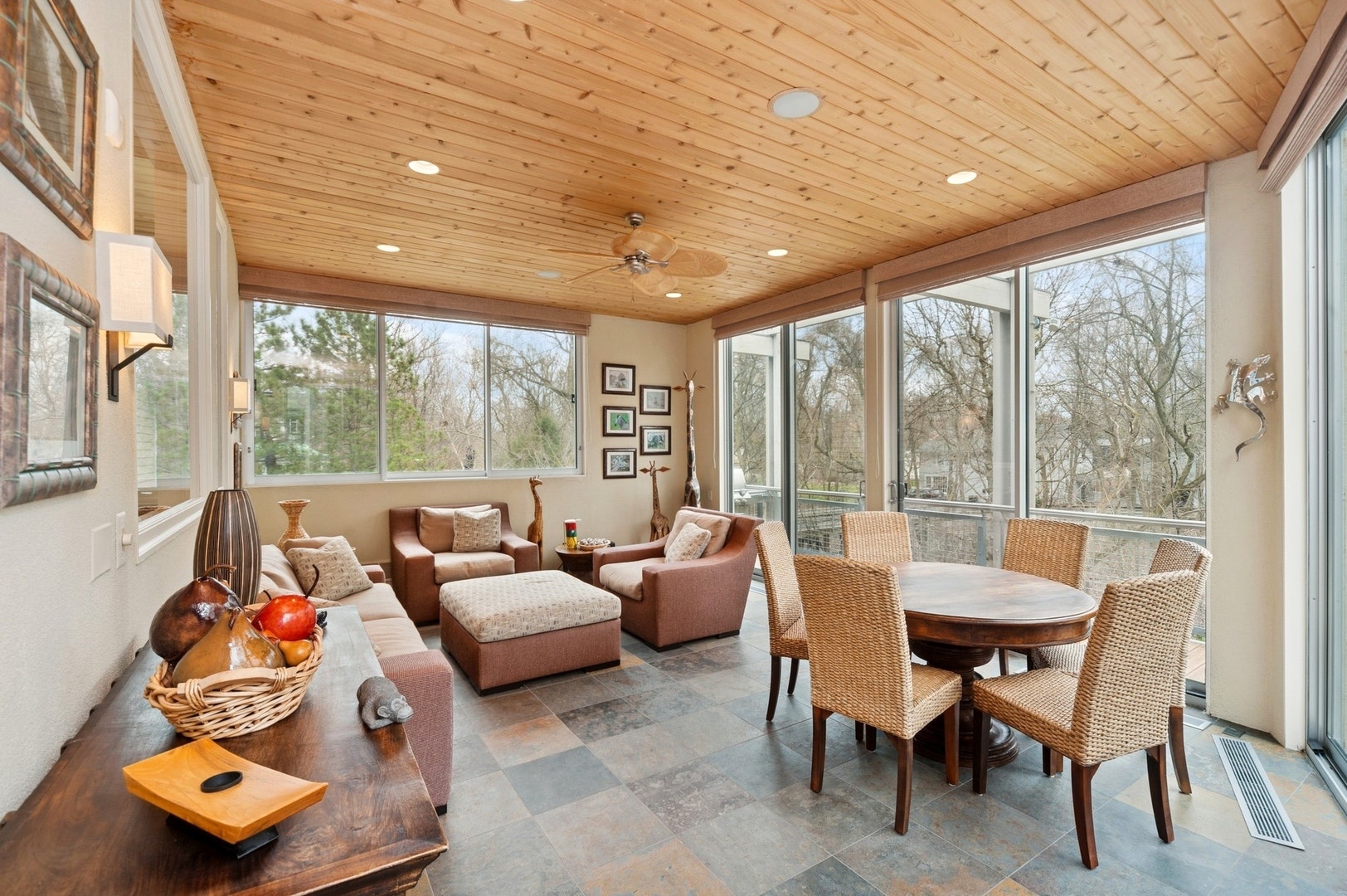 282 Linden Park Place, Highland Park, IL 60035