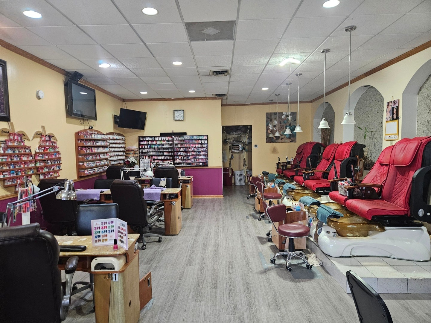 114 N Larkin Avenue, Joliet, IL 60435