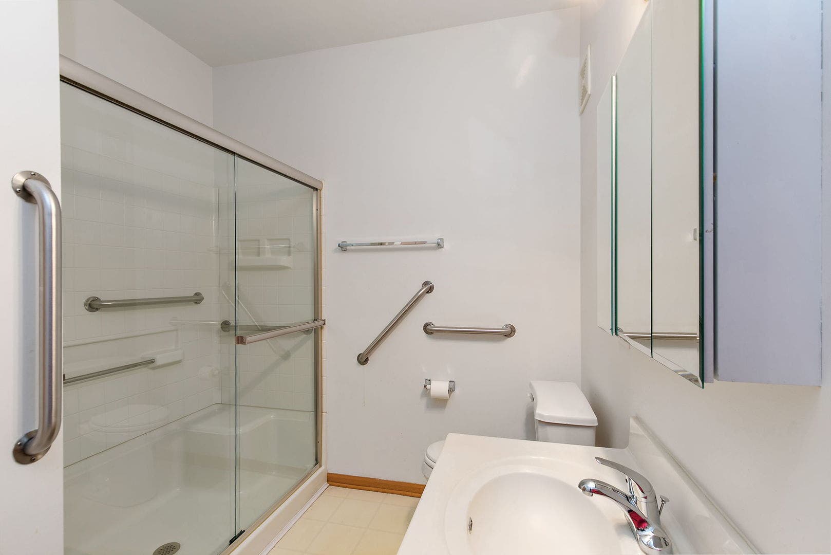801 N Mclean Boulevard, #156, Elgin, IL 60123 801 N Mclean Boulevard, #156, Elgin, IL 60123
