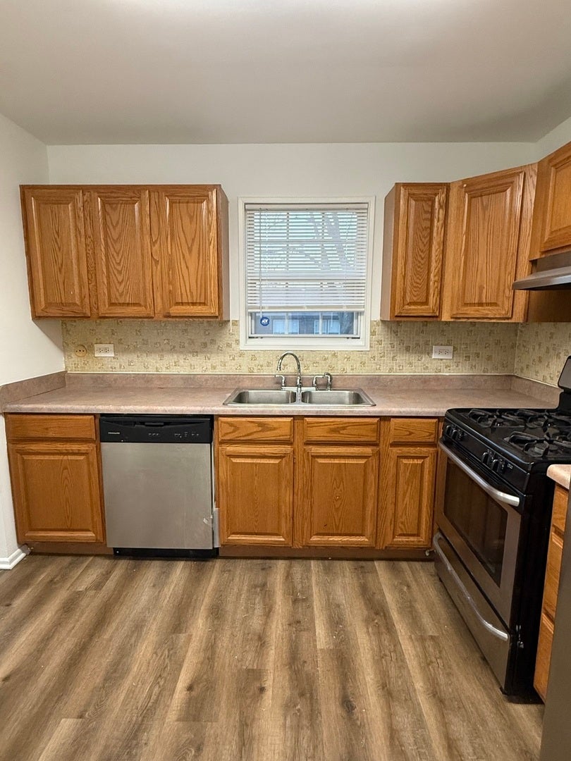 252 Yellow Pine Drive, Bolingbrook, IL 60440
