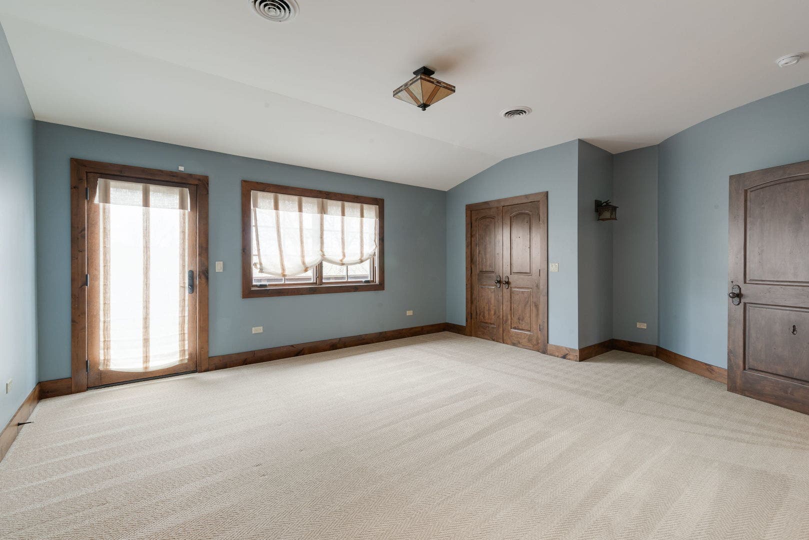 14N306 Highland Avenue, Elgin, IL 60123