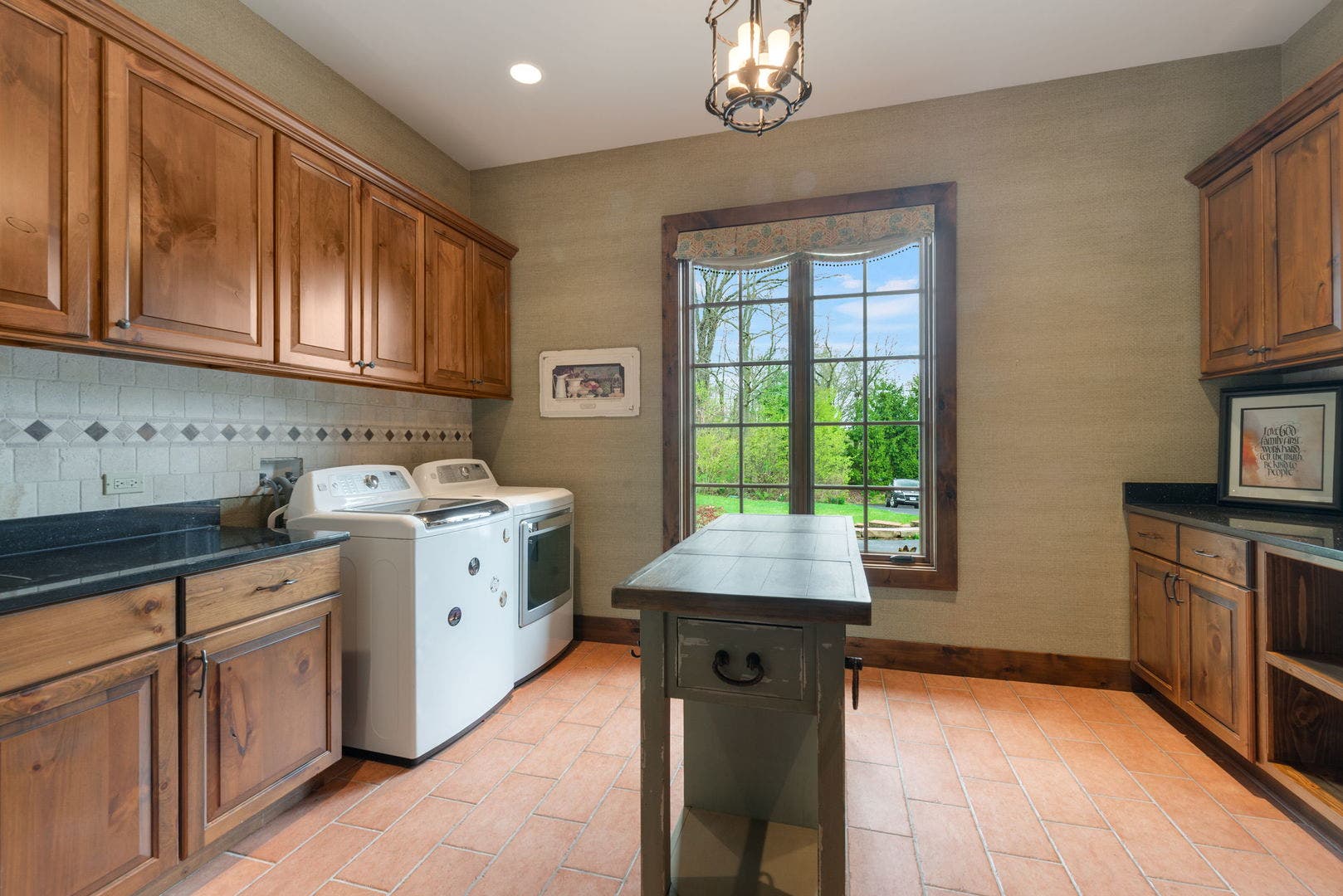 14N306 Highland Avenue, Elgin, IL 60123
