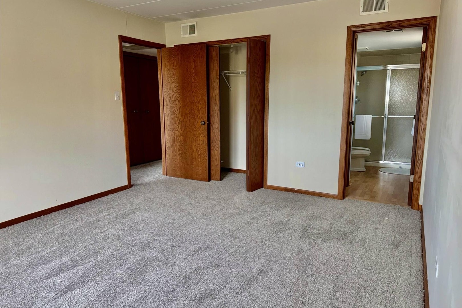 7448 W 153rd Street, #2, Orland Park, IL 60462 7448 W 153rd Street, #2, Orland Park, IL 60462