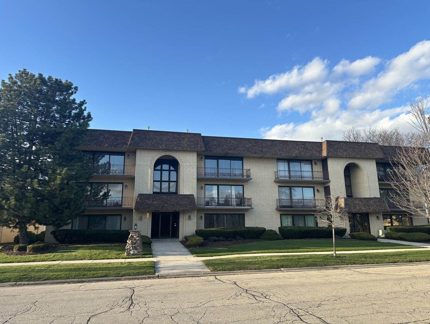 7448 W 153rd Street, #2, Orland Park, IL 60462 7448 W 153rd Street, #2, Orland Park, IL 60462