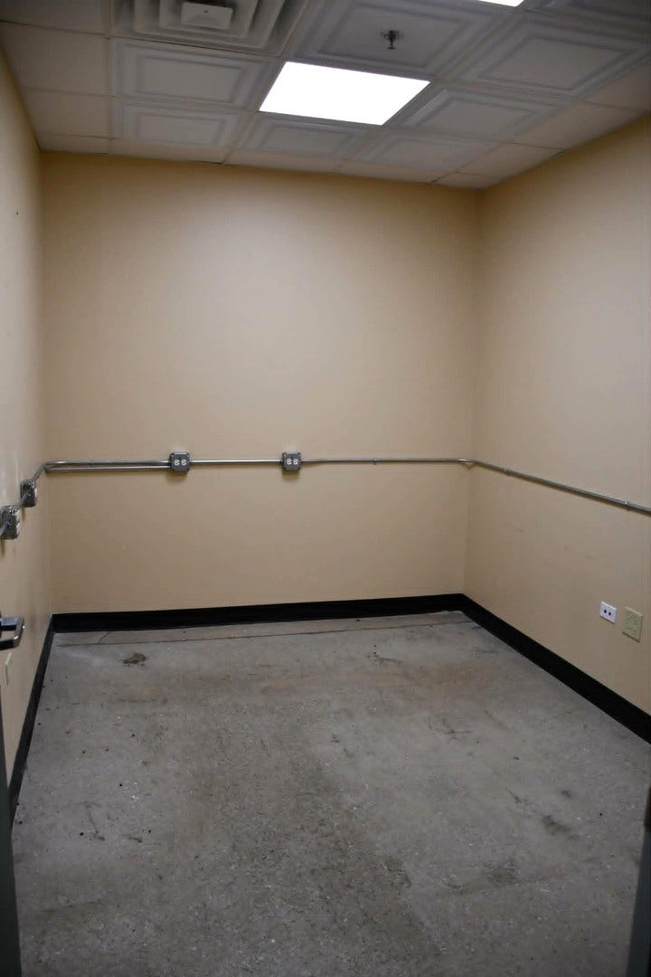 25628 S Gougar Road, Manhattan, IL 60442 Storage 4 or convert back to office