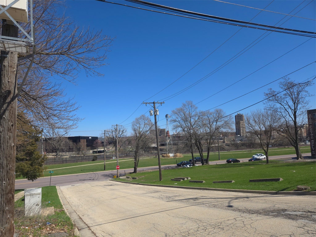 164 Ludeka Place, Elgin, IL 60123 VIEW OF DOWNTOWN/AREA ELGIN