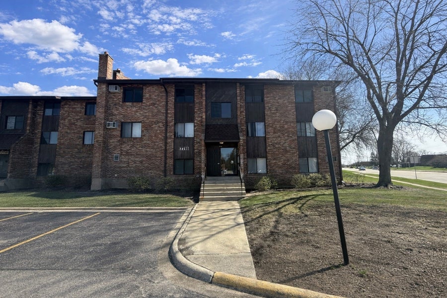 Property photo for 7715 Woodward Avenue, #3B, Woodridge, IL