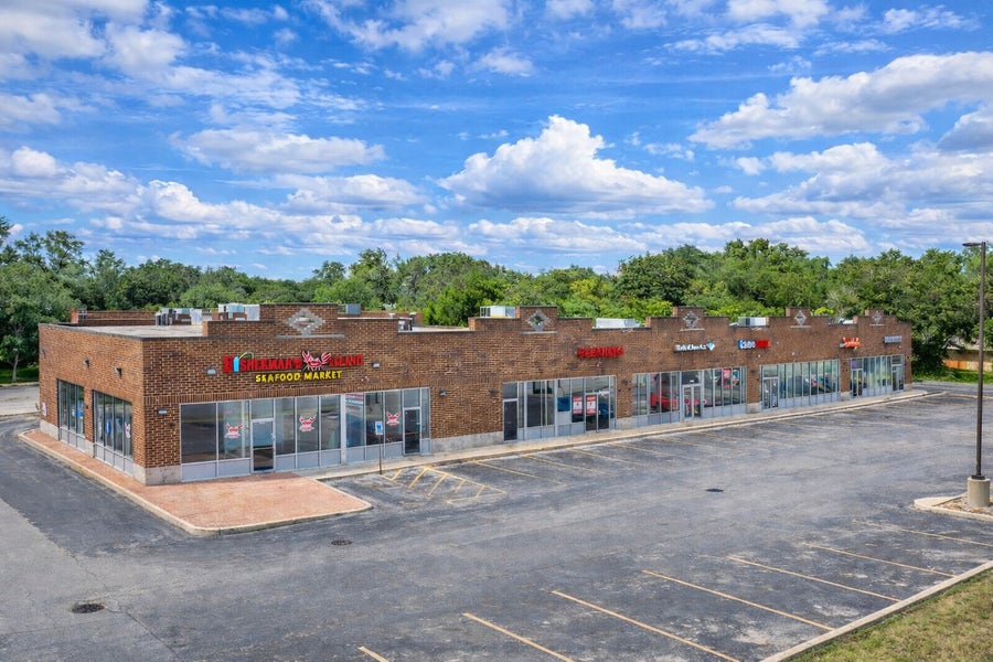 Property photo for 2520 Lincoln Highway, Olympia Fields, IL
