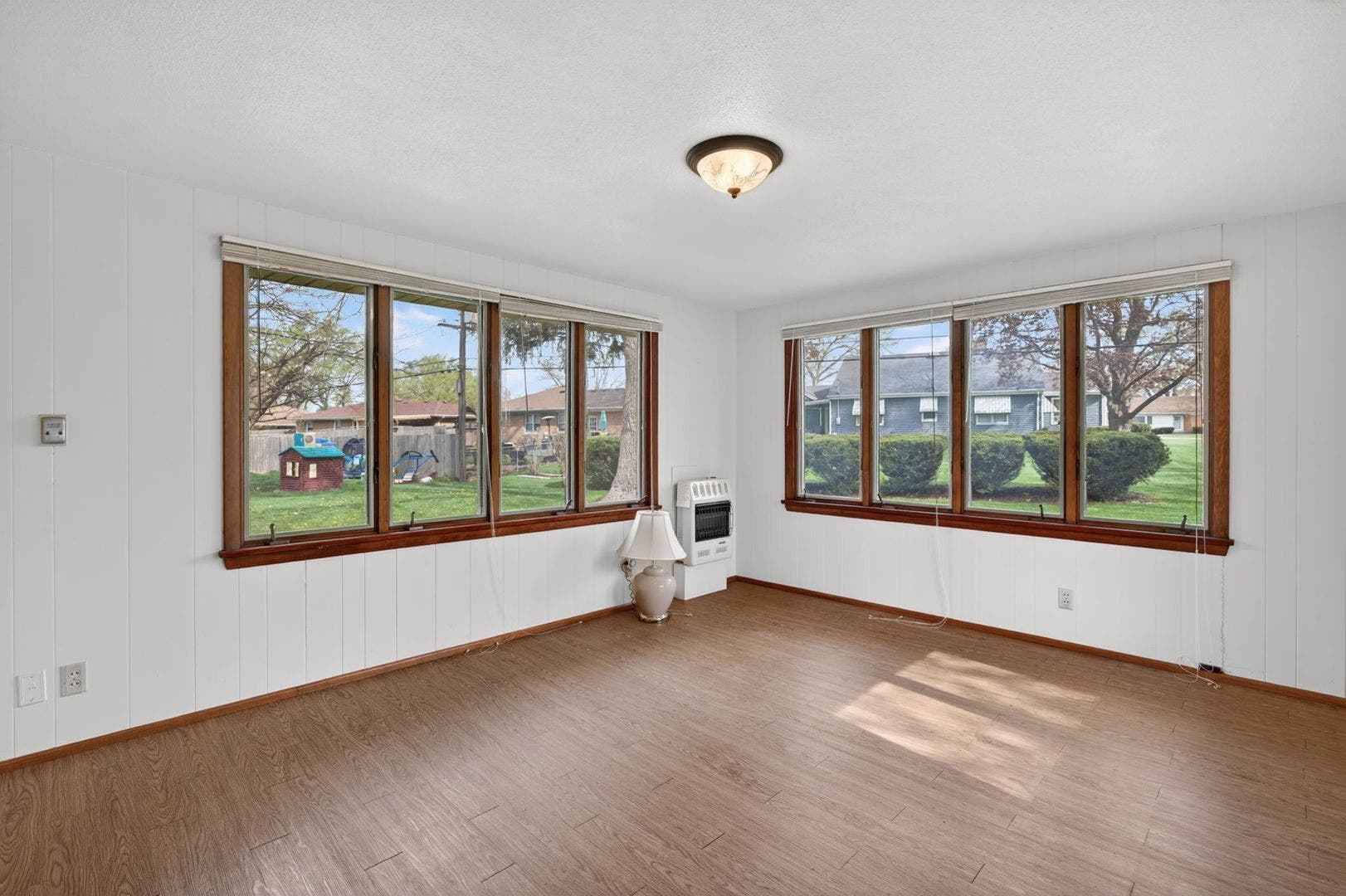 1301 Sherwood Place, Joliet, IL 60435