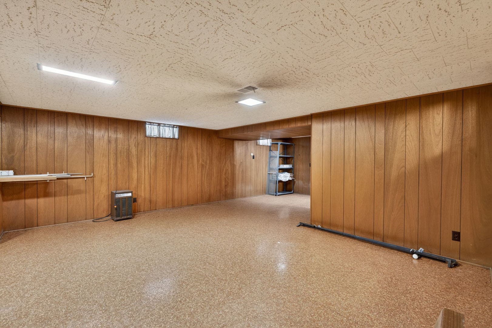 1301 Sherwood Place, Joliet, IL 60435