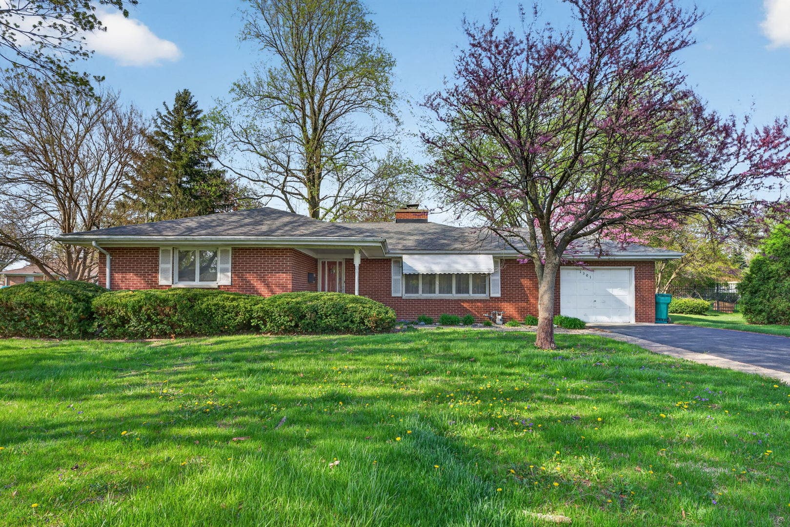 1301 Sherwood Place, Joliet, IL 60435