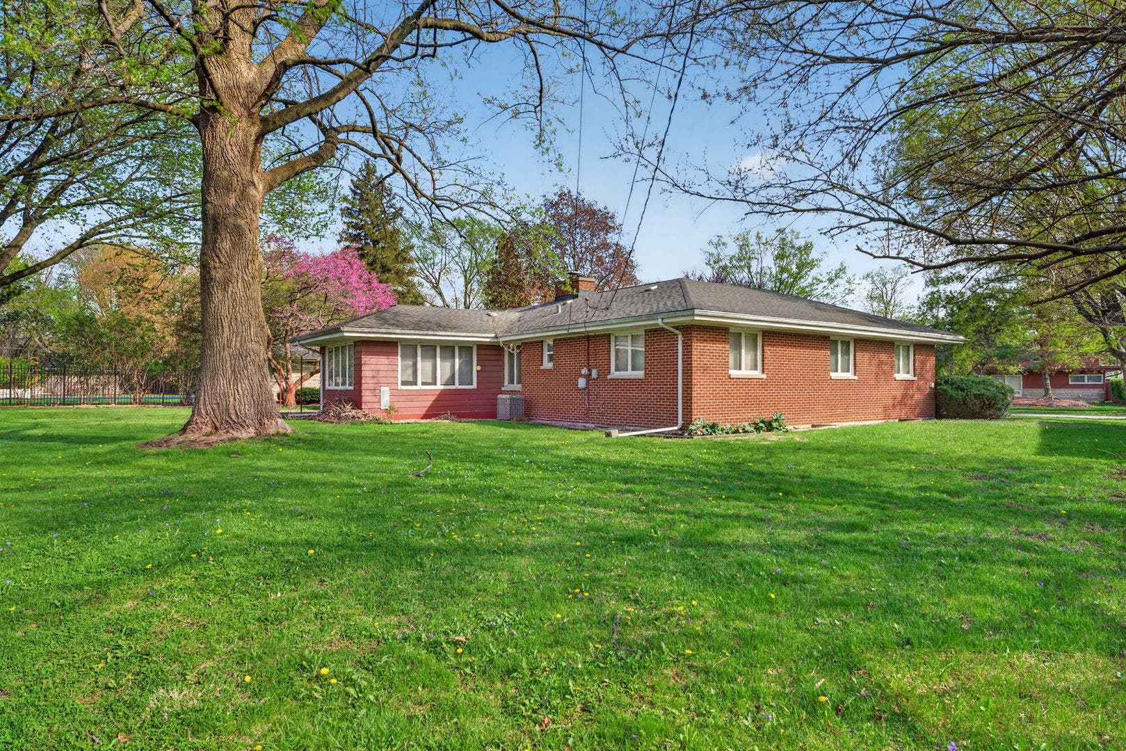 1301 Sherwood Place, Joliet, IL 60435