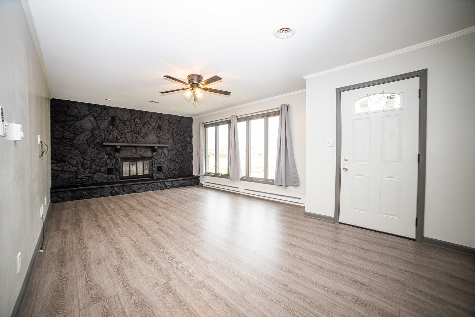 307 Illini Drive, Minooka, IL 60447 307 Illini Drive, Minooka, IL 60447