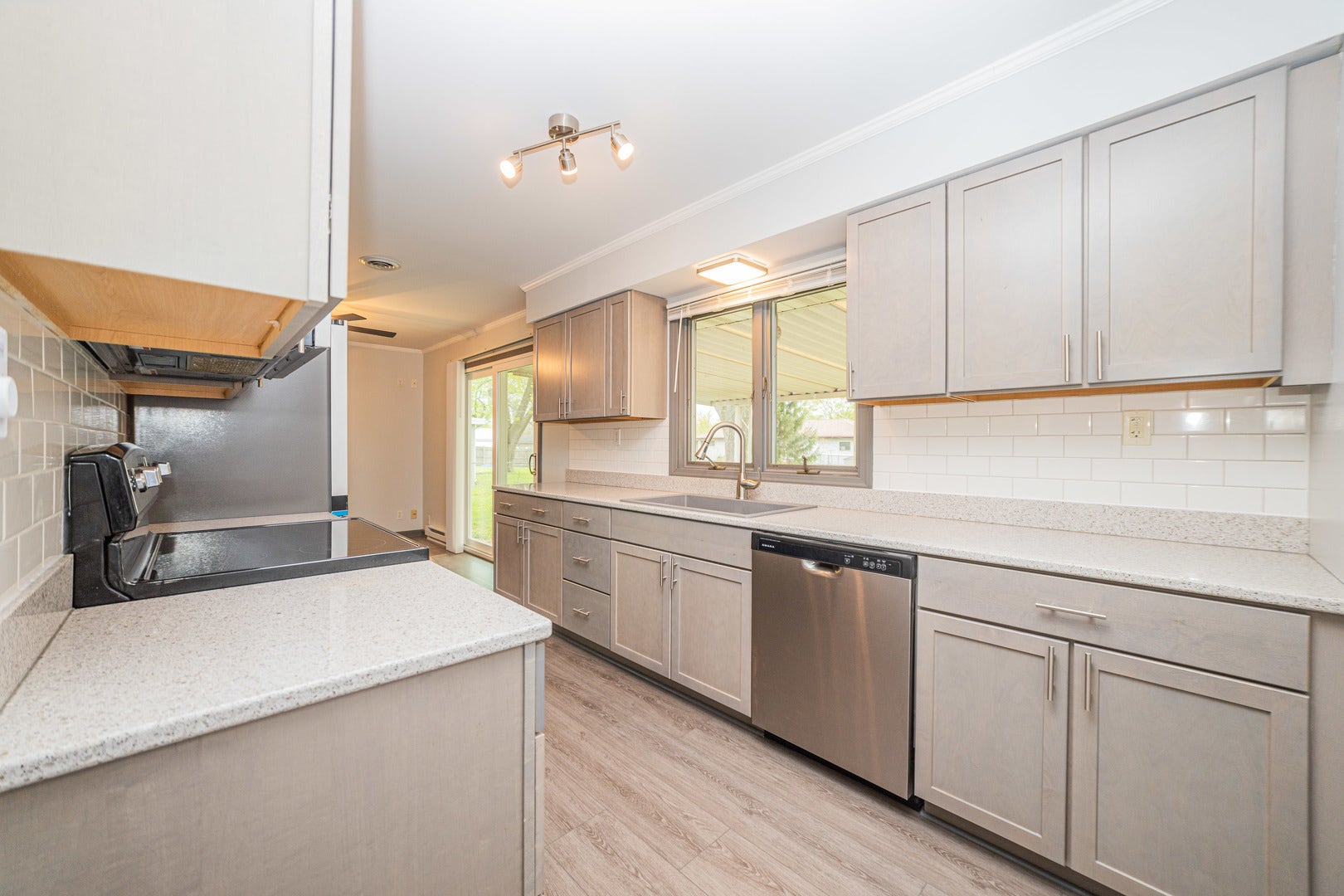 307 Illini Drive, Minooka, IL 60447 307 Illini Drive, Minooka, IL 60447