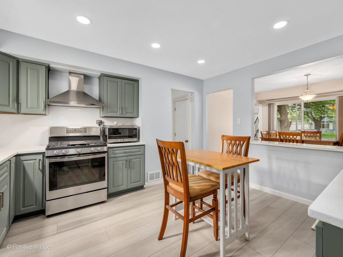 531 Redwood Road, Bolingbrook, IL 60440 531 Redwood Road, Bolingbrook, IL 60440