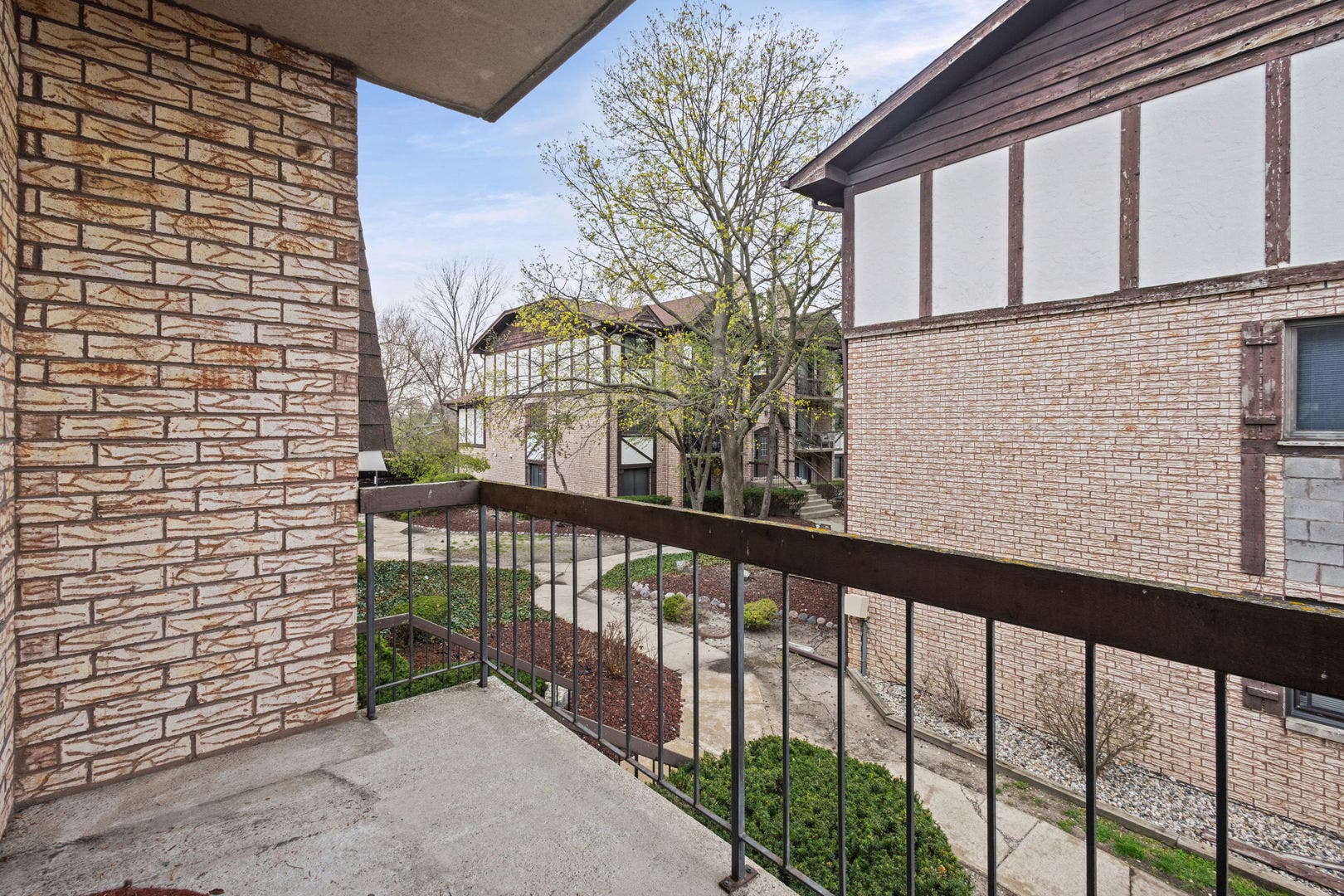 2815 Glenwood Lansing Road, #205, Lynwood, IL 60411 2815 Glenwood Lansing Road, #205, Lynwood, IL 60411