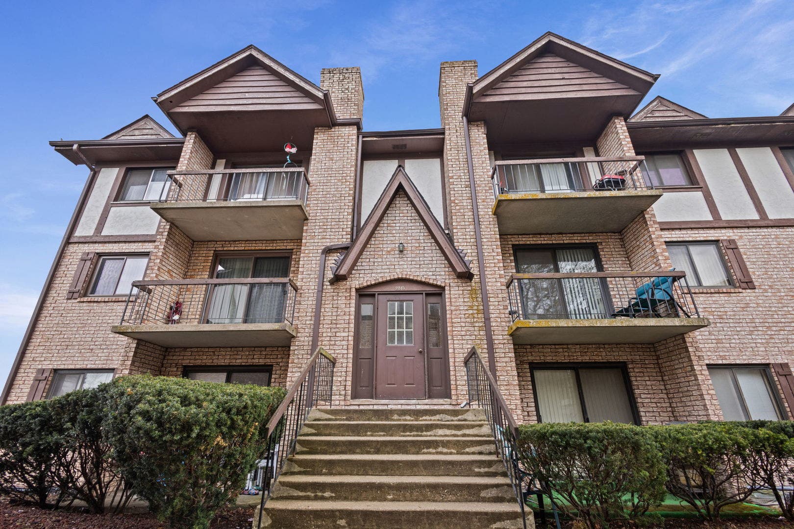2815 Glenwood Lansing Road, #205, Lynwood, IL 60411 2815 Glenwood Lansing Road, #205, Lynwood, IL 60411