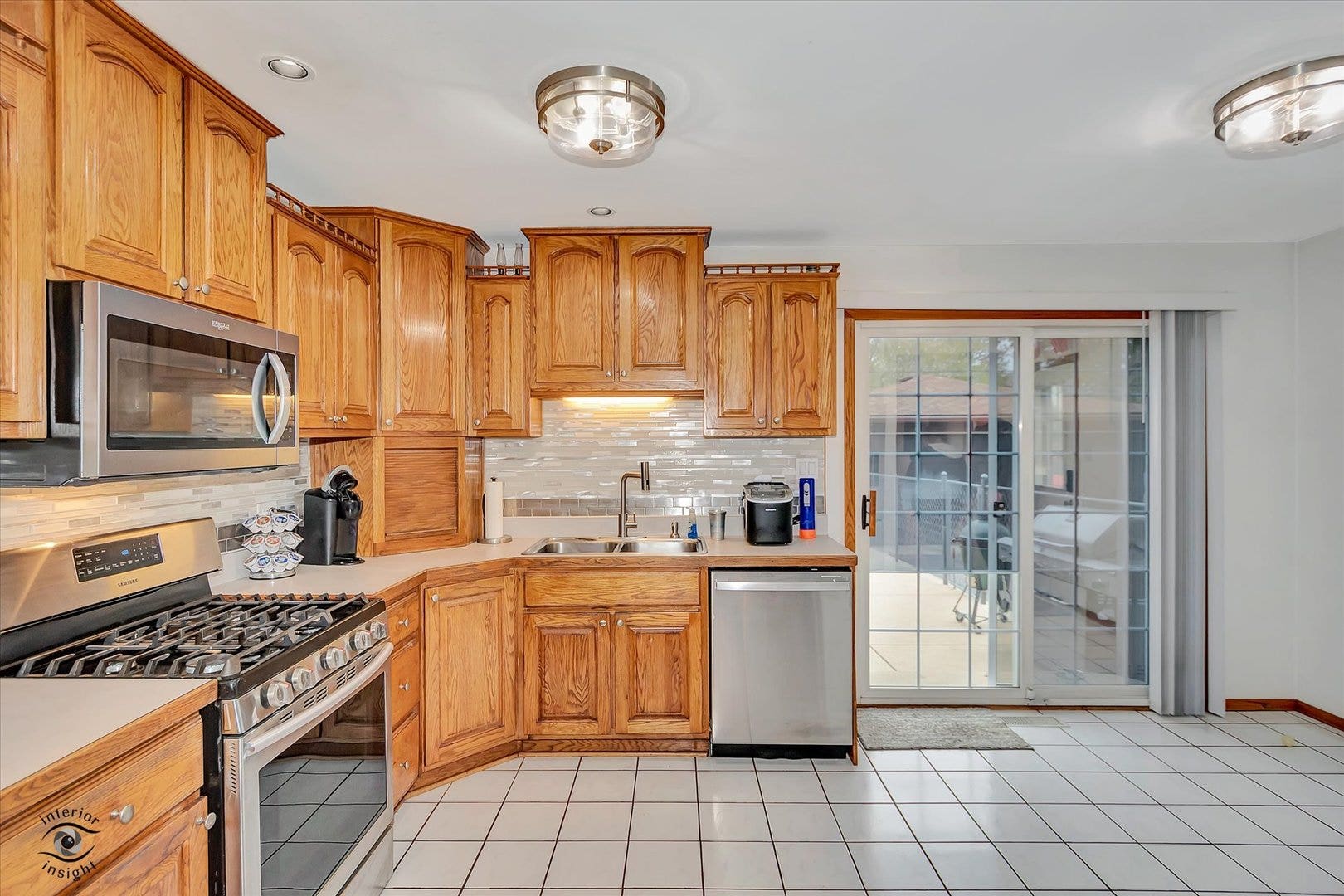9137 Orchard Lane, Bridgeview, IL 60455 9137 Orchard Lane, Bridgeview, IL 60455