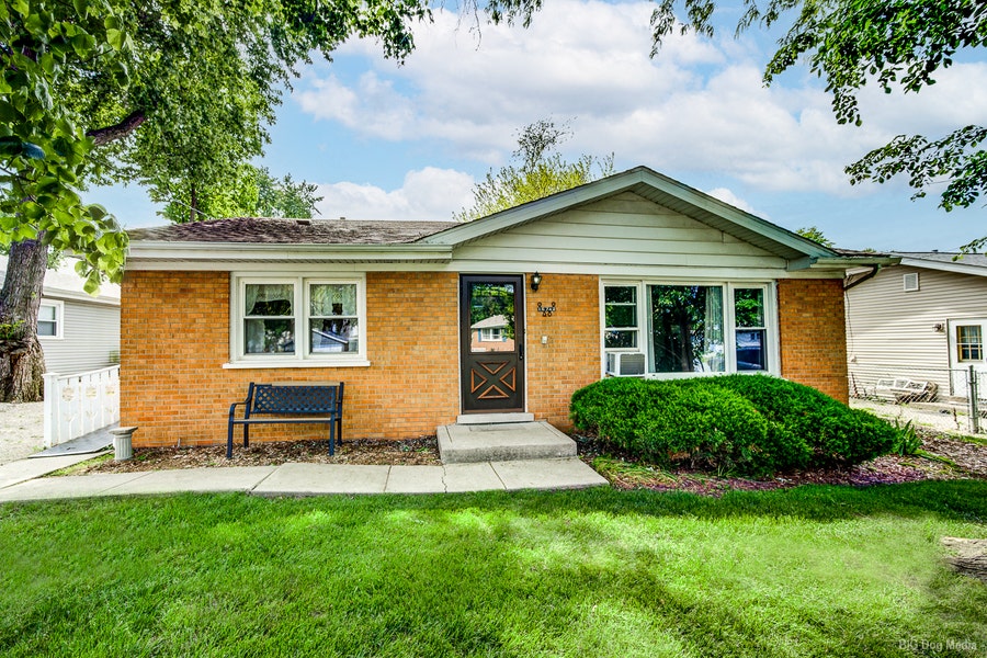 Property photo for 15742 Le Claire Avenue, Oak Forest, IL