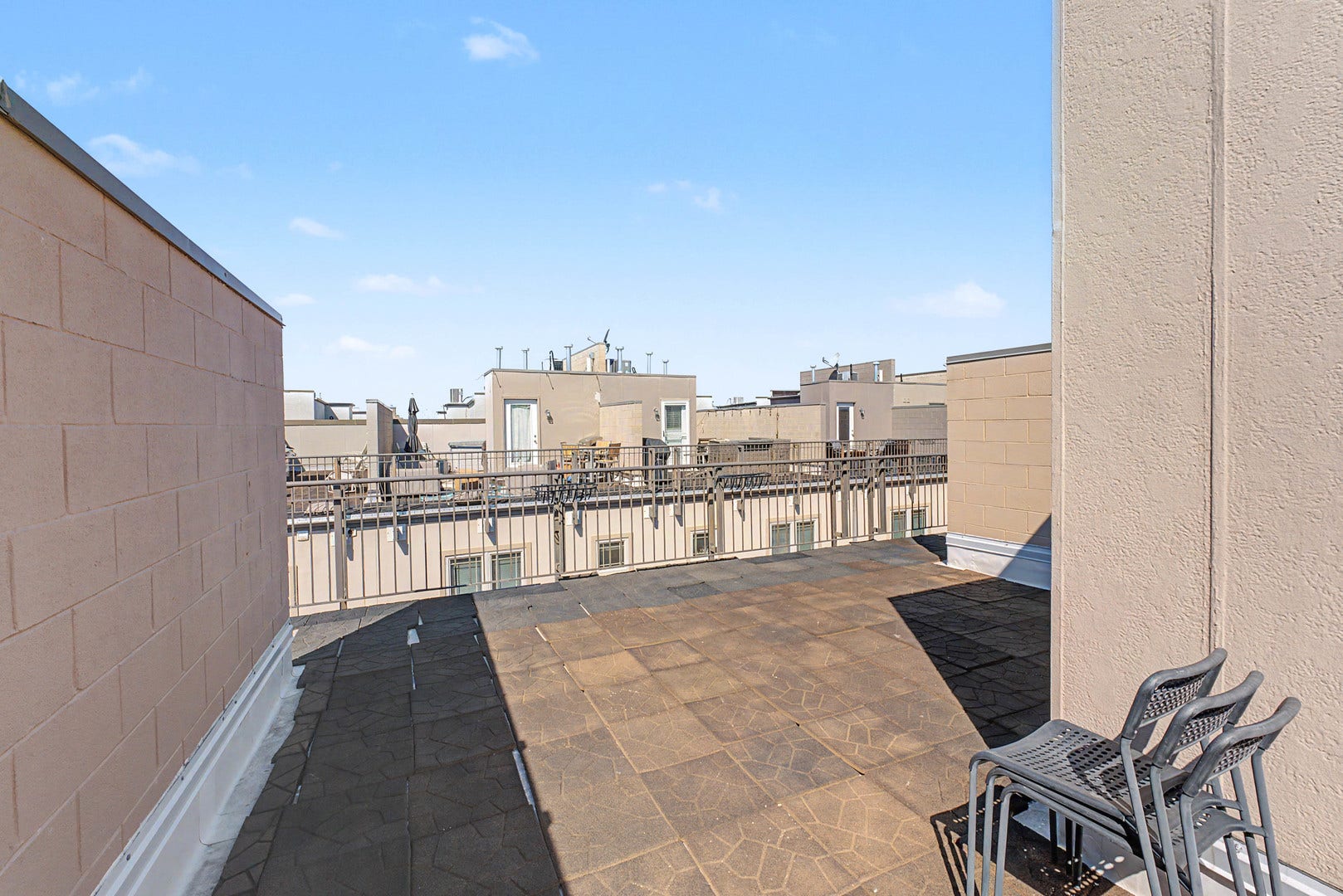 922 Warren Avenue, #103, Downers Grove, IL 60515