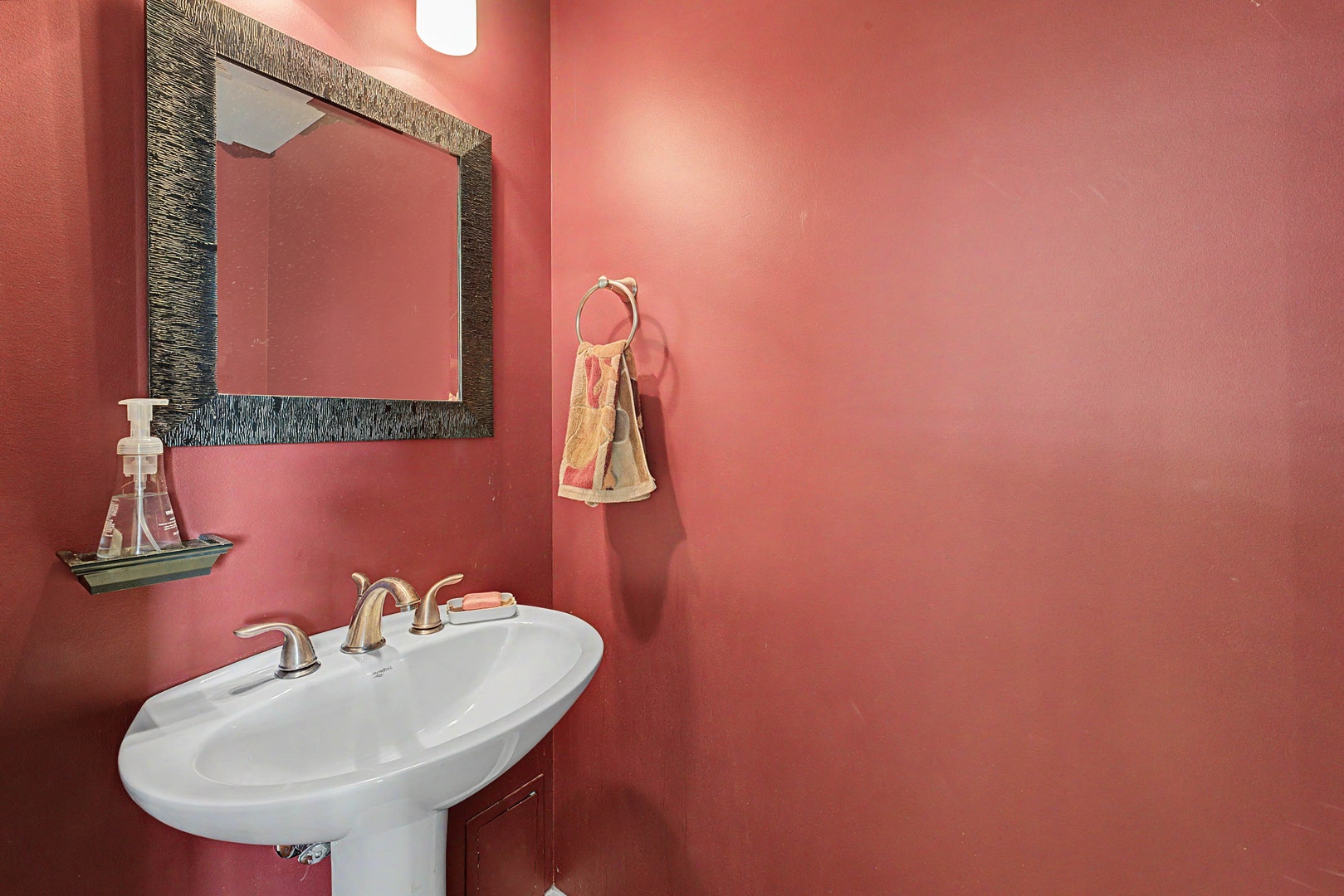 922 Warren Avenue, #103, Downers Grove, IL 60515