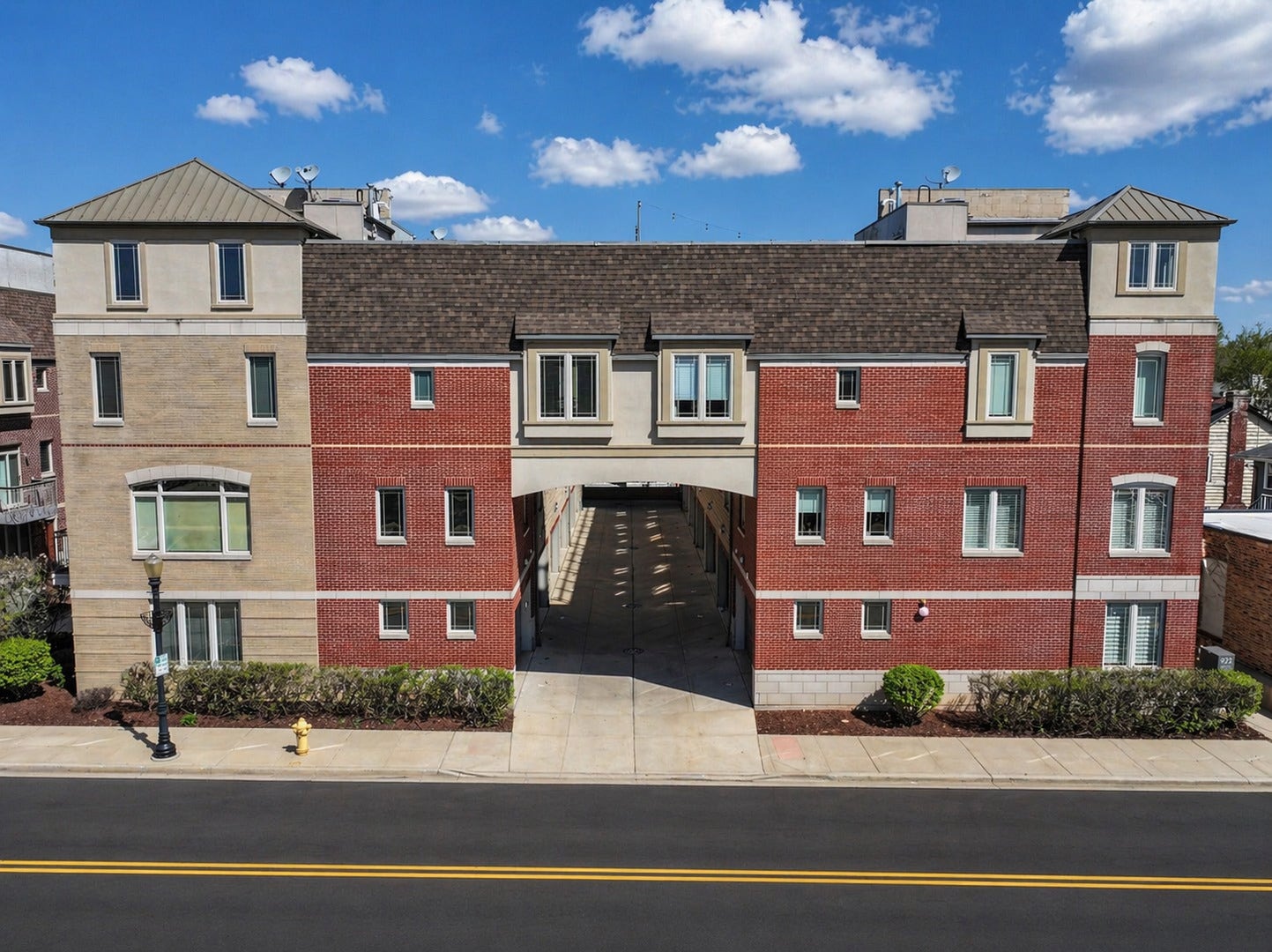922 Warren Avenue, #103, Downers Grove, IL 60515
