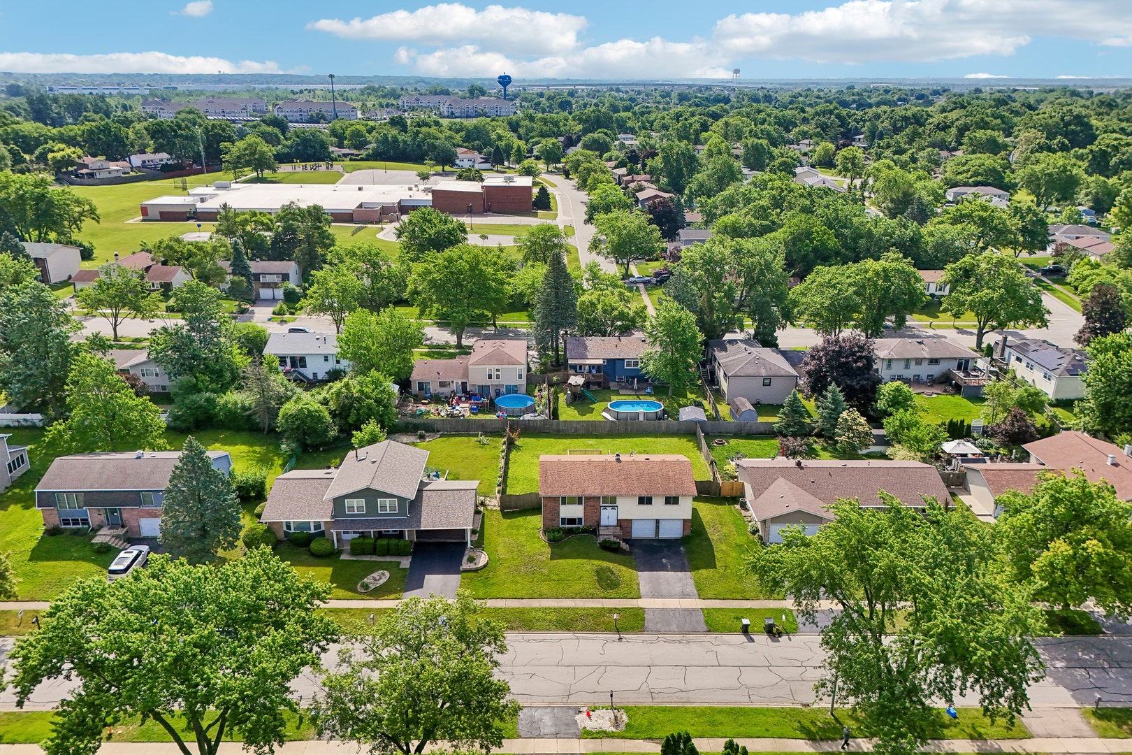 420 Justine Avenue, Bolingbrook, IL 60440