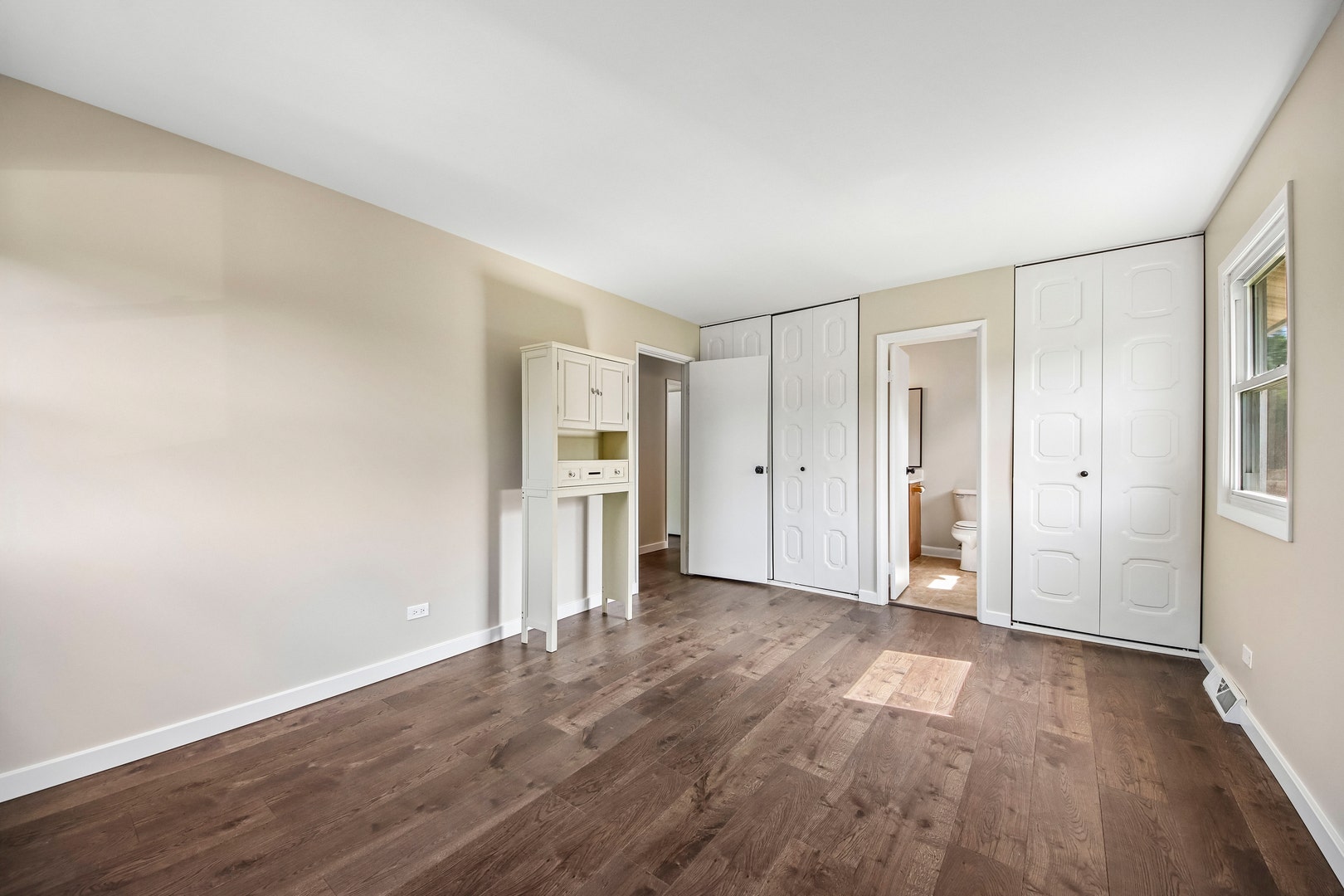 420 Justine Avenue, Bolingbrook, IL 60440