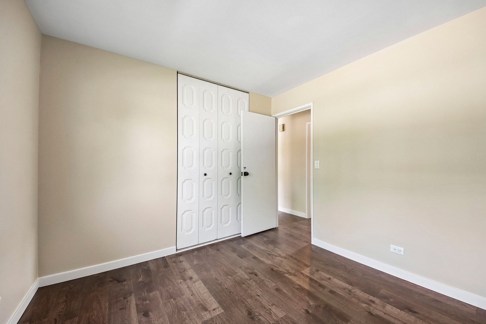 420 Justine Avenue, Bolingbrook, IL 60440