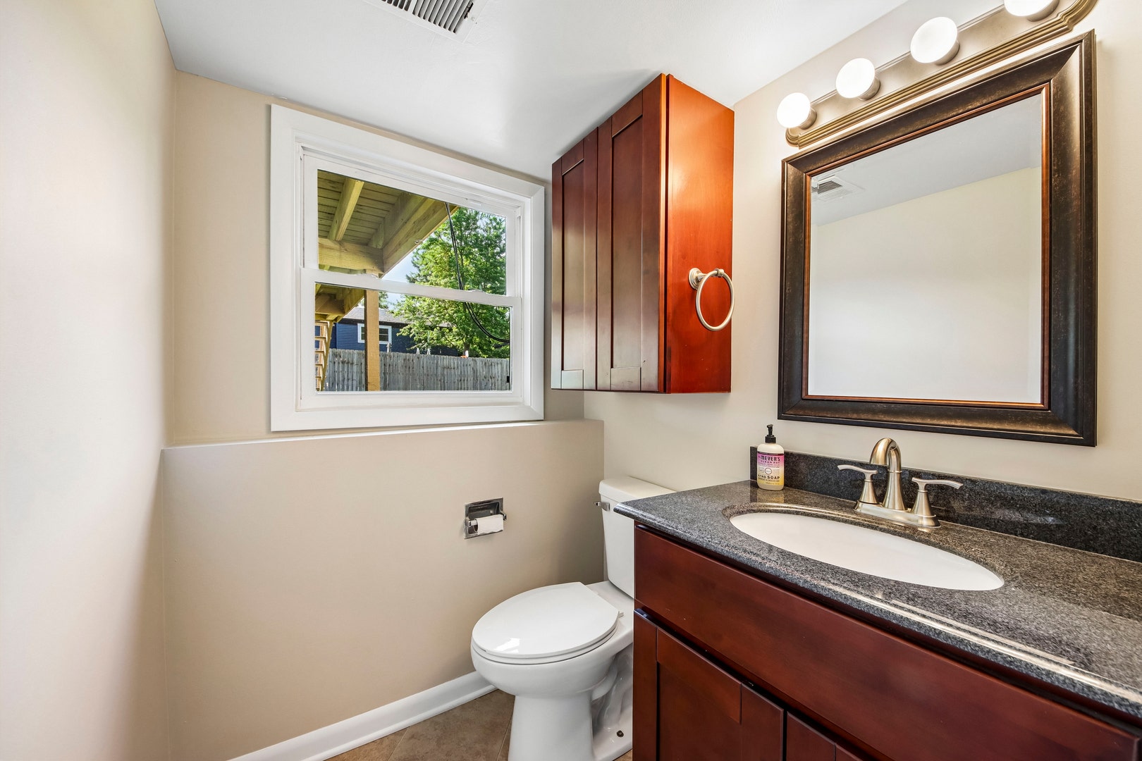 420 Justine Avenue, Bolingbrook, IL 60440