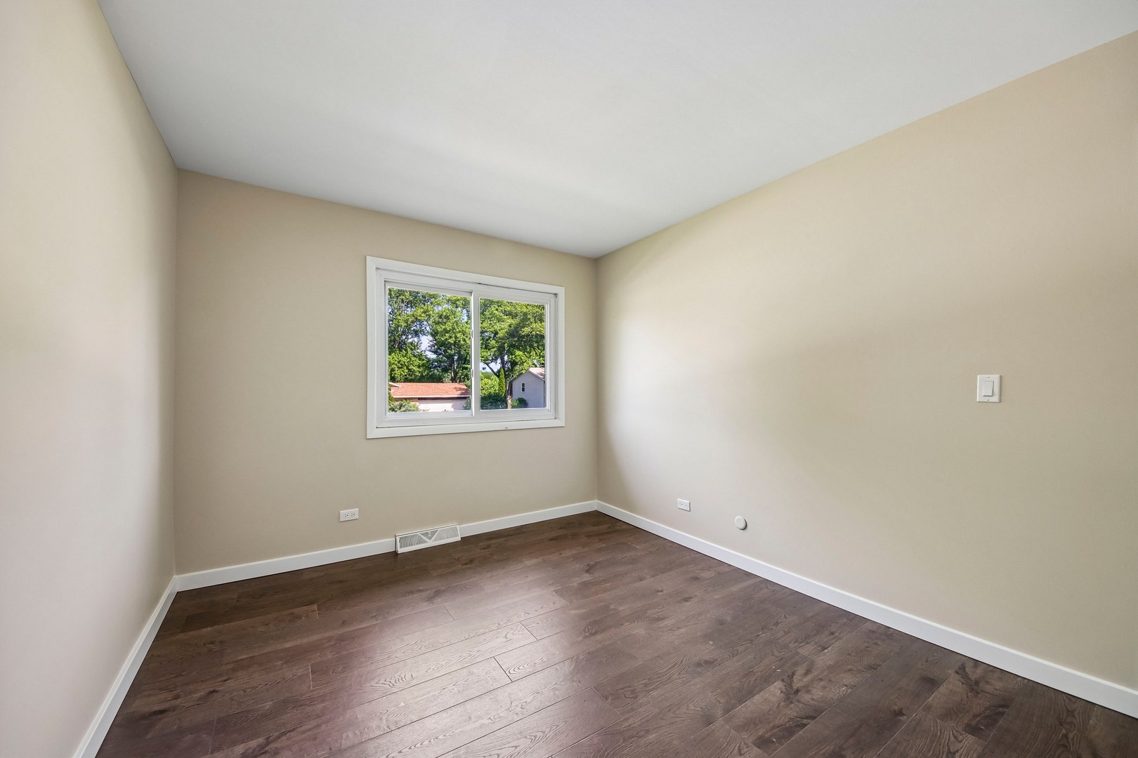 420 Justine Avenue, Bolingbrook, IL 60440