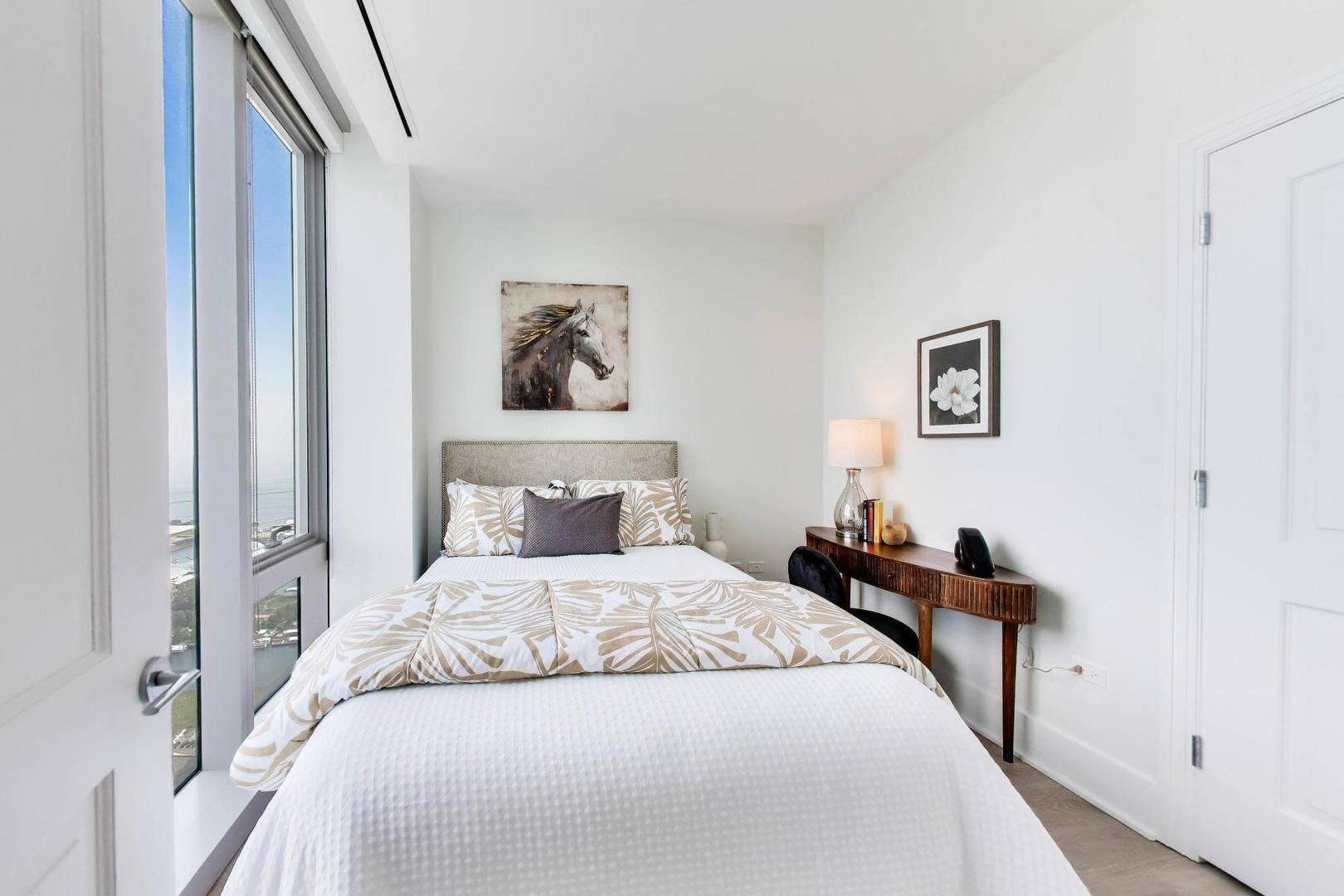 363 E Wacker Drive, #5105, Chicago, IL 60601