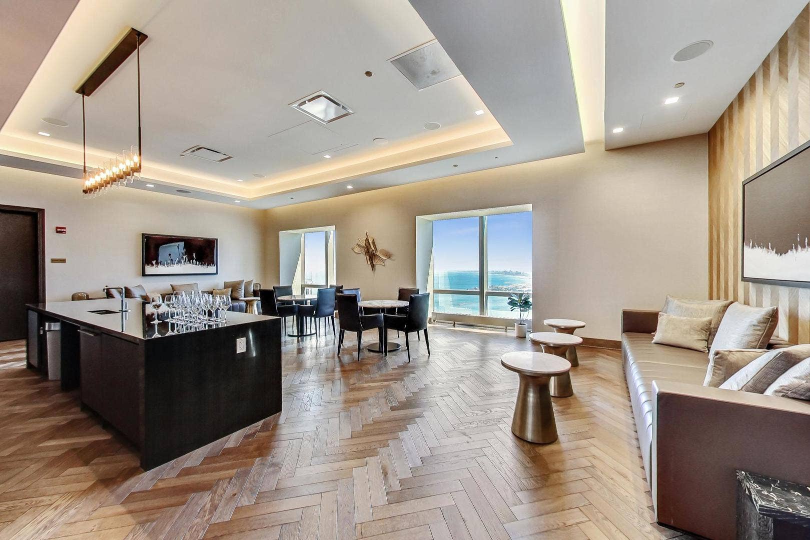 363 E Wacker Drive, #5105, Chicago, IL 60601