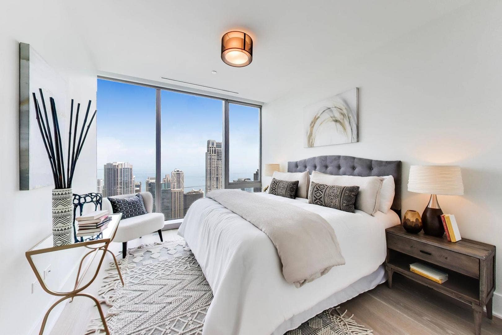 363 E Wacker Drive, #5105, Chicago, IL 60601