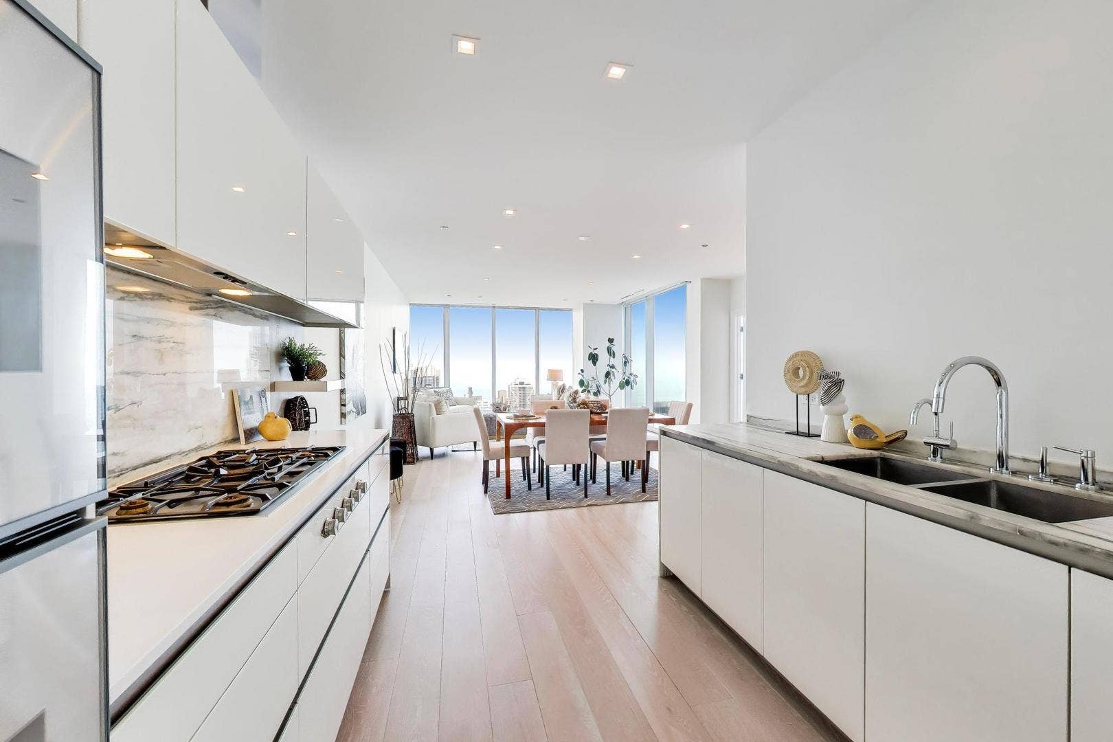 363 E Wacker Drive, #5105, Chicago, IL 60601