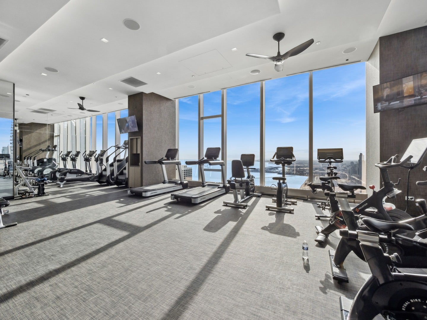 363 E Wacker Drive, #5105, Chicago, IL 60601