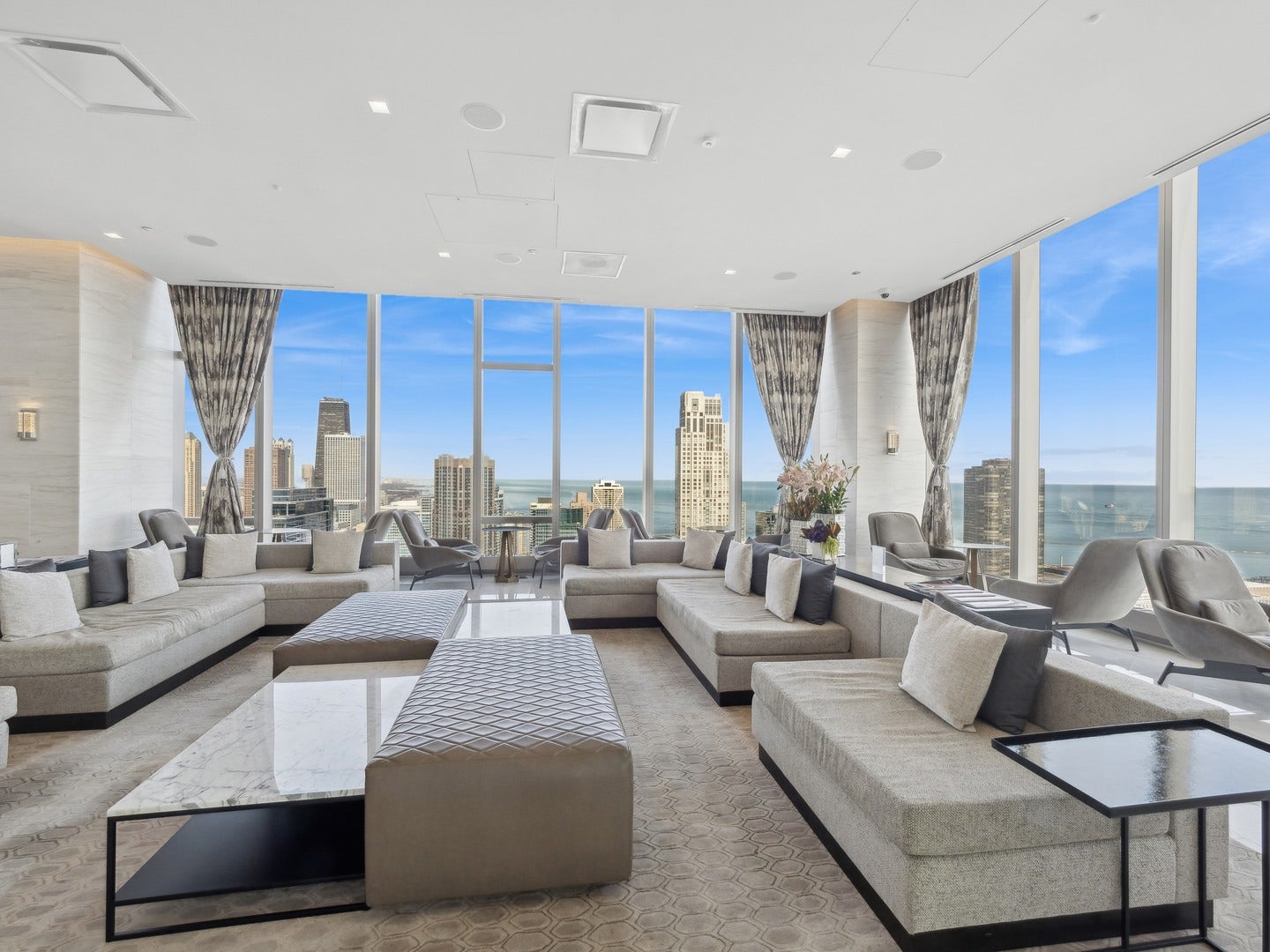 363 E Wacker Drive, #5105, Chicago, IL 60601