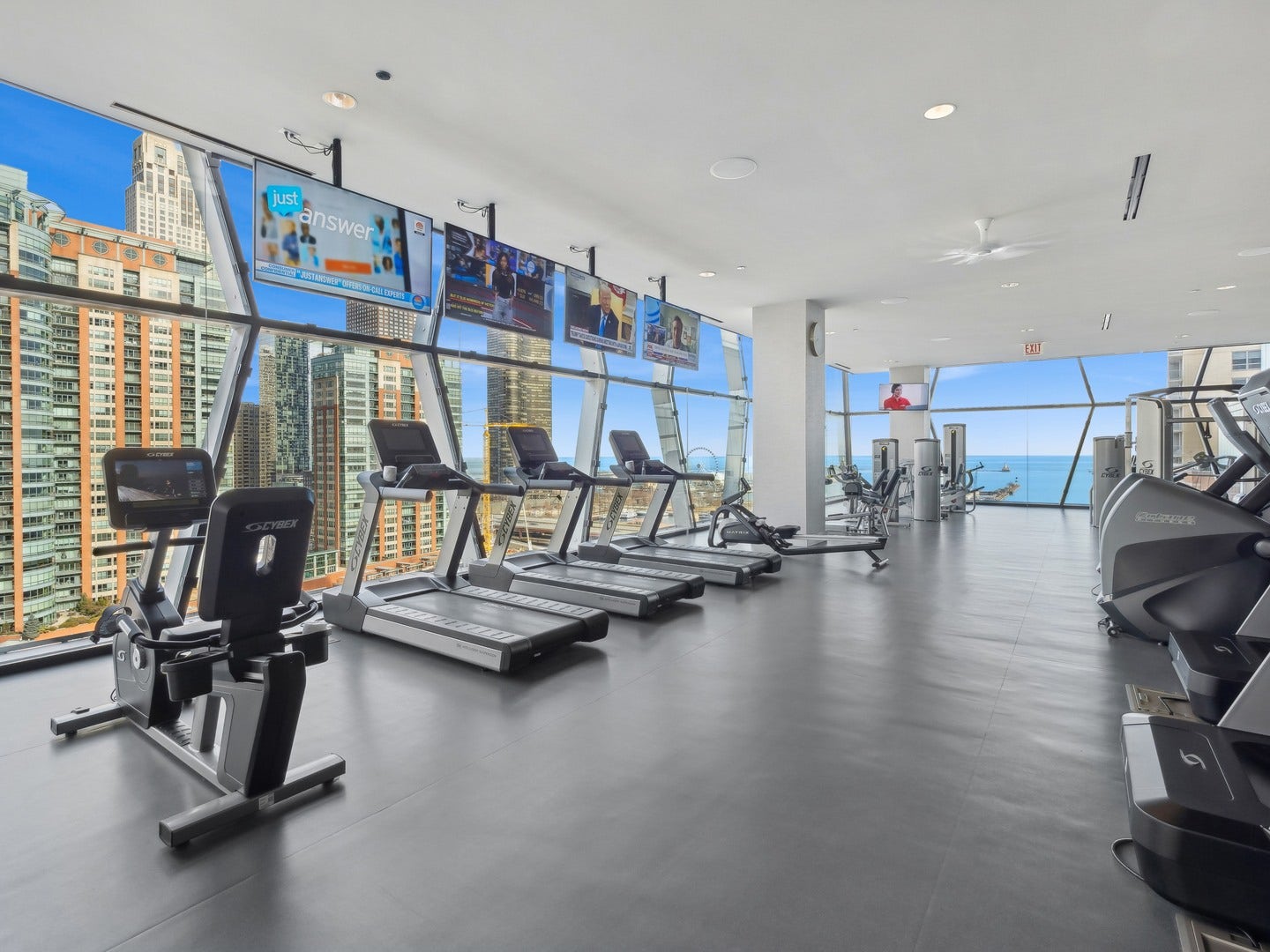 363 E Wacker Drive, #5105, Chicago, IL 60601