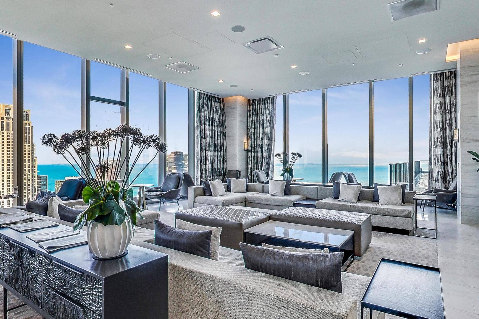 363 E Wacker Drive, #5105, Chicago, IL 60601