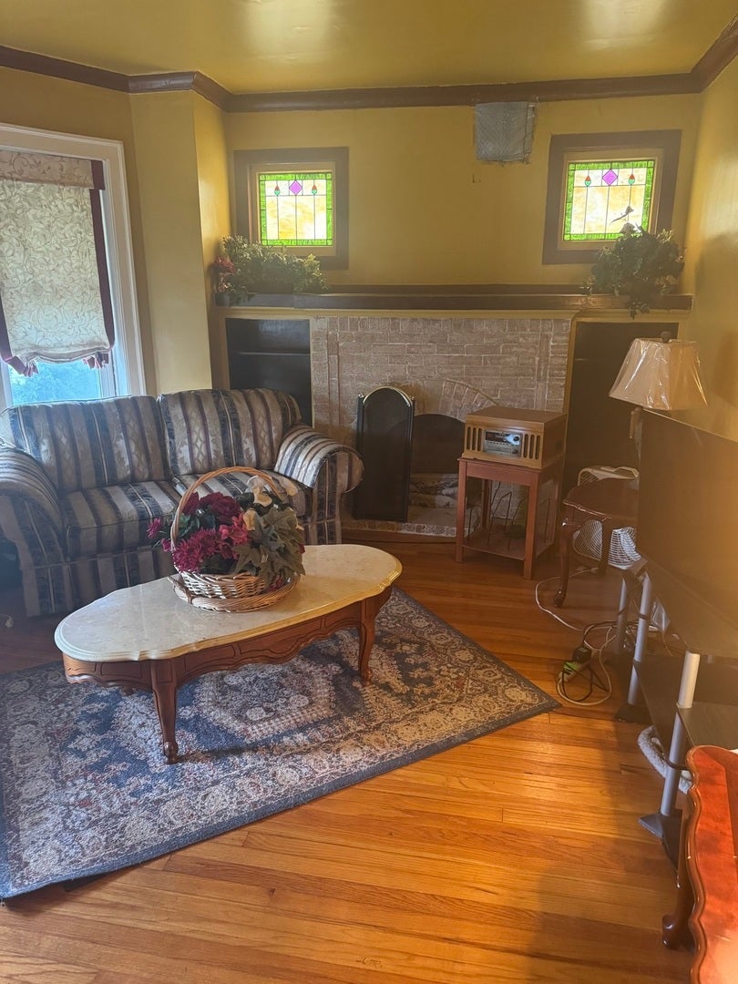 8449 S Dante Avenue, Chicago, IL 60619 8449 S Dante Avenue, Chicago, IL 60619