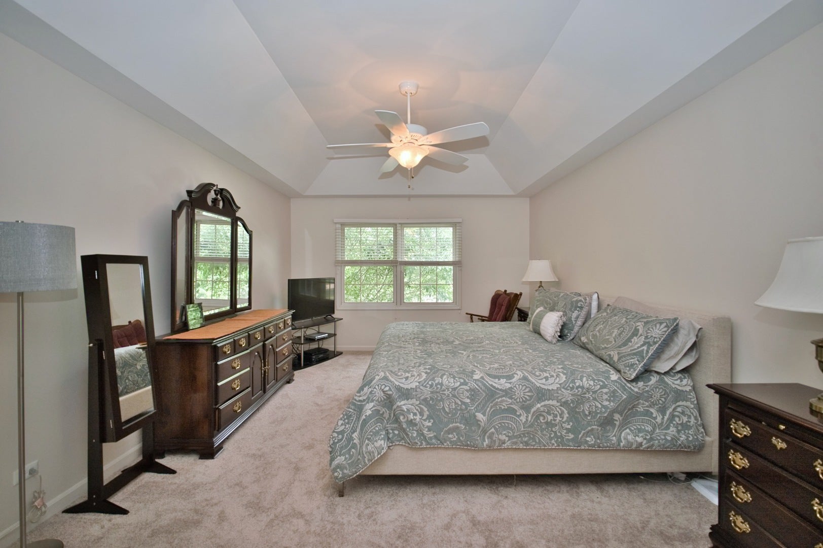 114 Rhine Avenue, Bolingbrook, IL 60490 114 Rhine Avenue, Bolingbrook, IL 60490