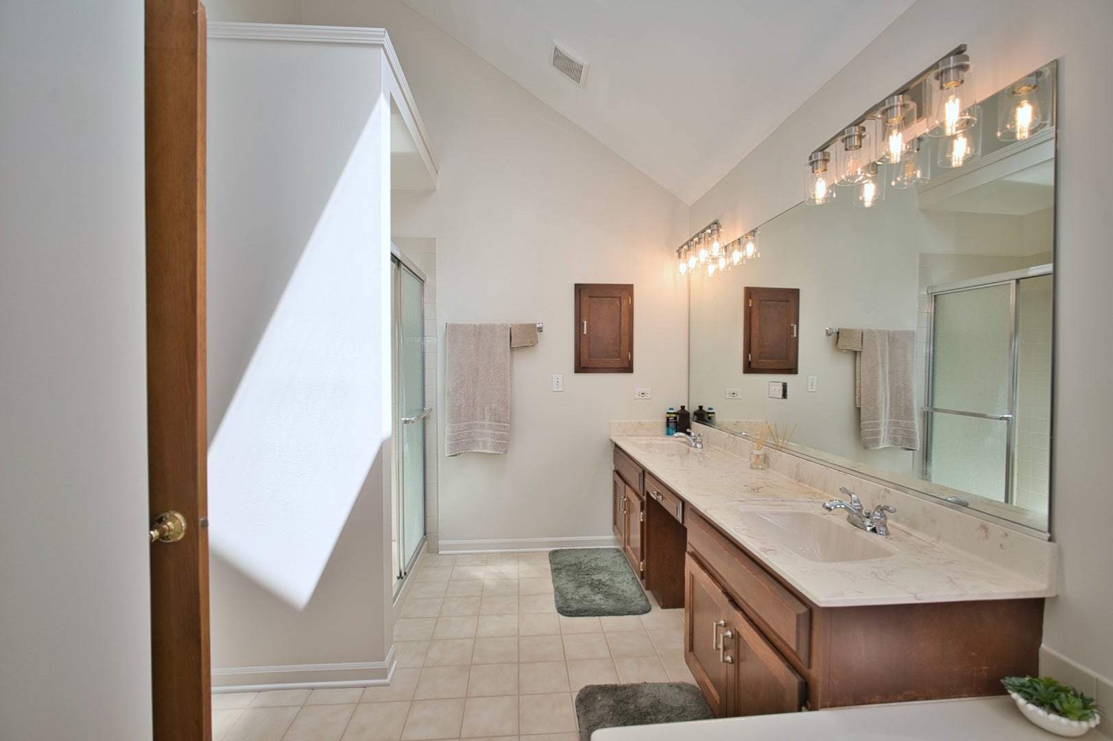 114 Rhine Avenue, Bolingbrook, IL 60490 114 Rhine Avenue, Bolingbrook, IL 60490