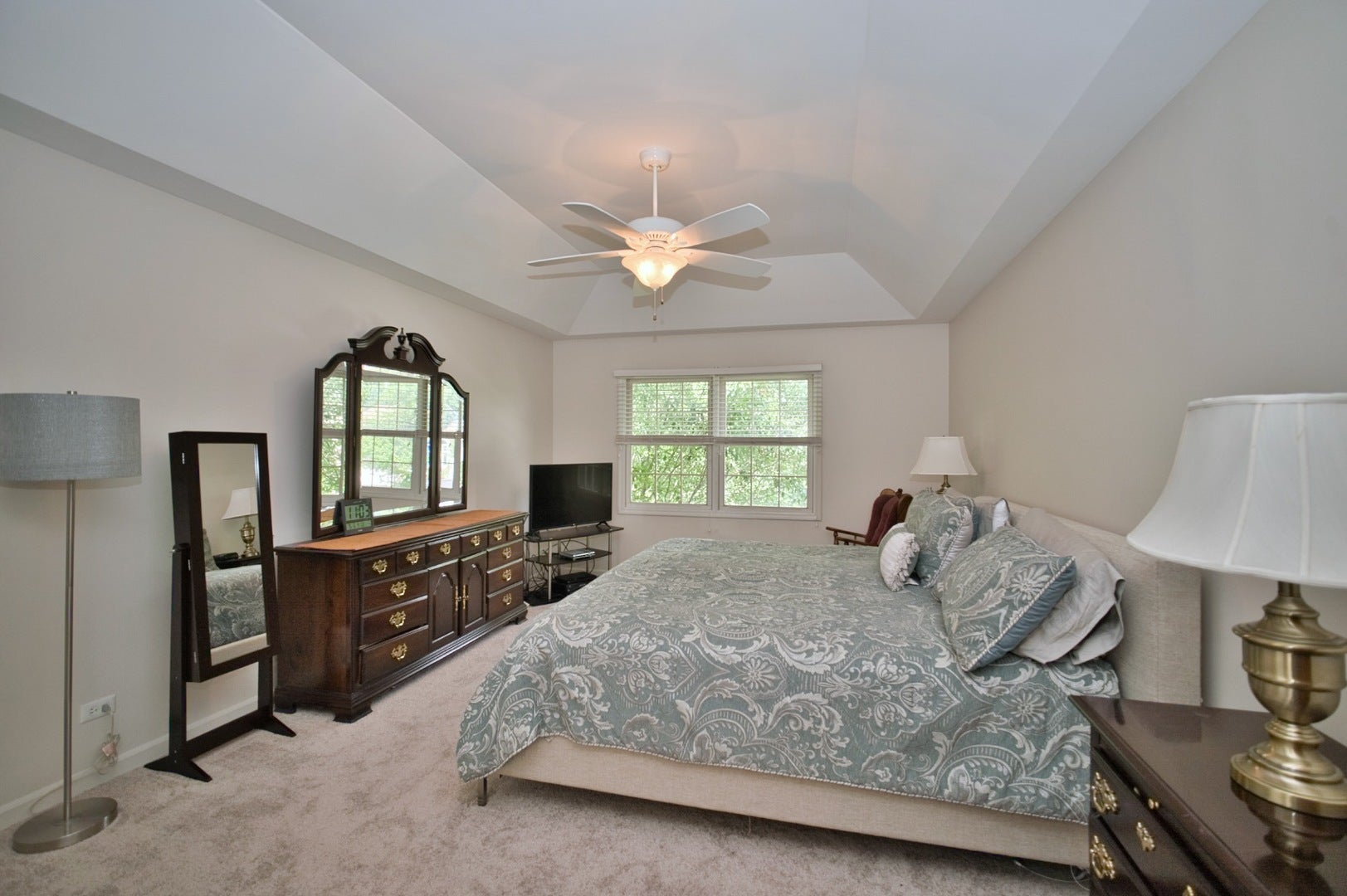 114 Rhine Avenue, Bolingbrook, IL 60490 114 Rhine Avenue, Bolingbrook, IL 60490