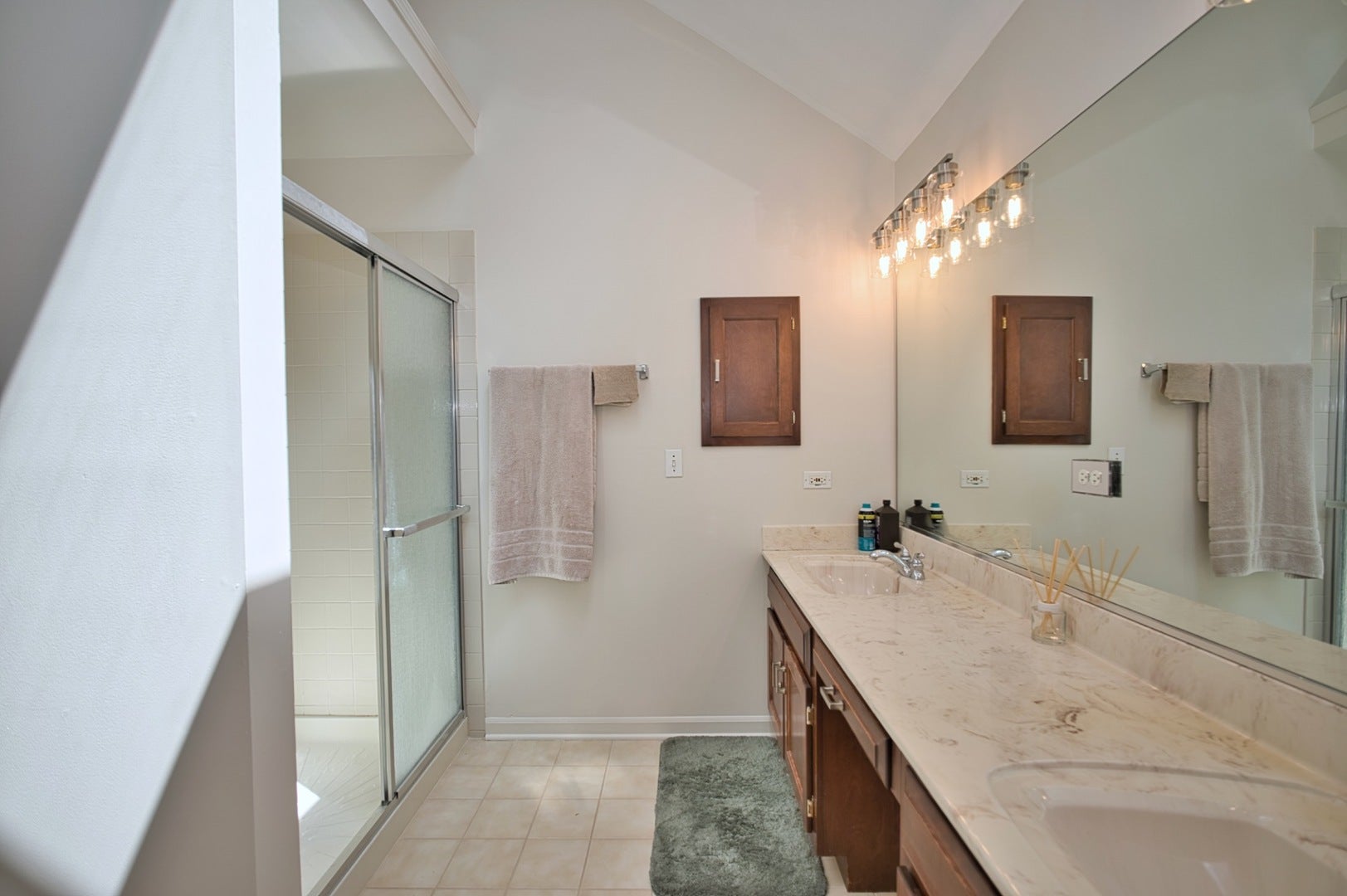 114 Rhine Avenue, Bolingbrook, IL 60490 114 Rhine Avenue, Bolingbrook, IL 60490