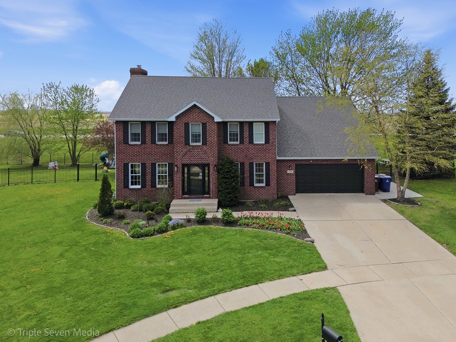 Property photo for 529 Stafford Drive, New Lenox, IL
