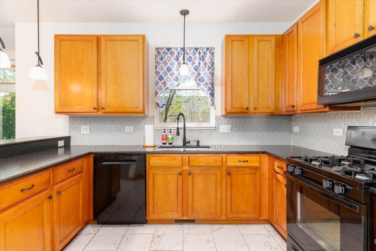 25342 Bann Street, Manhattan, IL 60442 25342 Bann Street, Manhattan, IL 60442