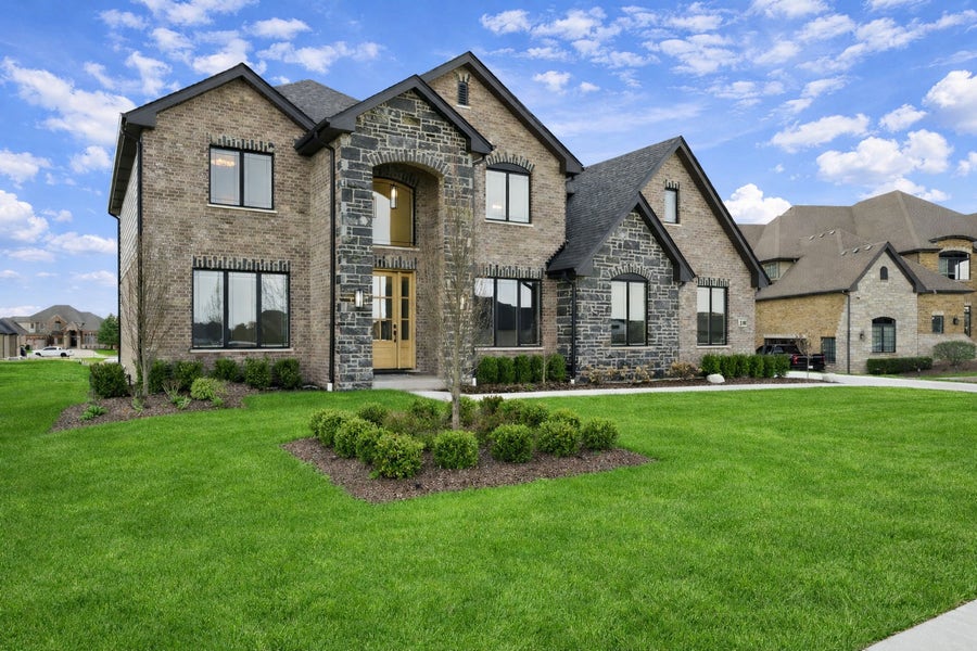 Property photo for 23380 Jackson Court, Frankfort, IL
