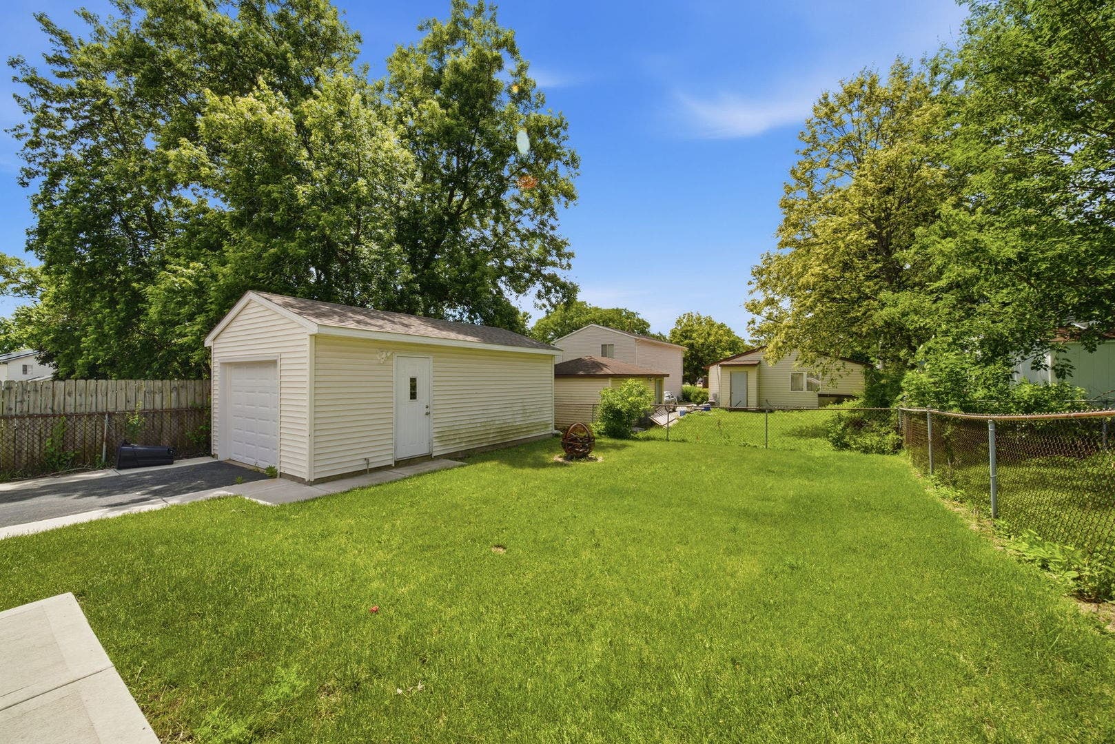 225 Mill Stream Drive, Bolingbrook, IL 60440 225 Mill Stream Drive, Bolingbrook, IL 60440