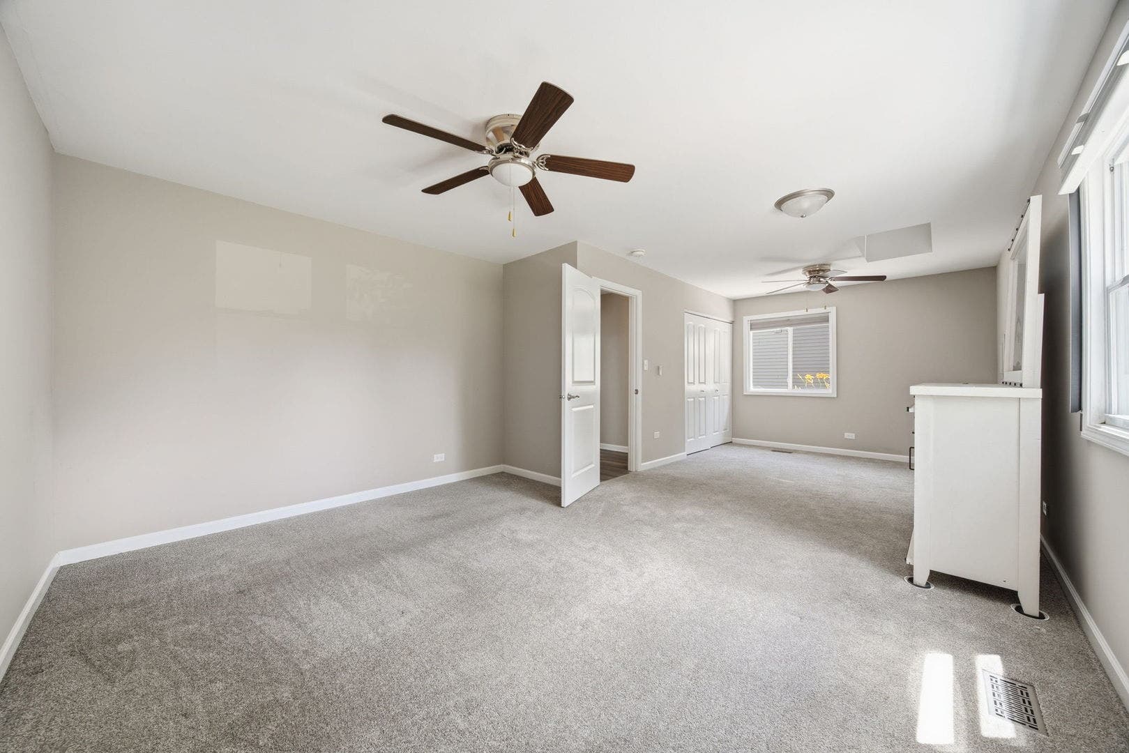 225 Mill Stream Drive, Bolingbrook, IL 60440 225 Mill Stream Drive, Bolingbrook, IL 60440