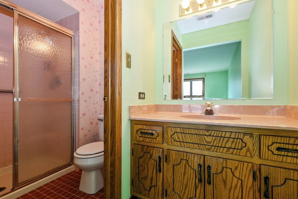 15704 Deerfield Court, #2N, Orland Park, IL 60462 15704 Deerfield Court, #2N, Orland Park, IL 60462